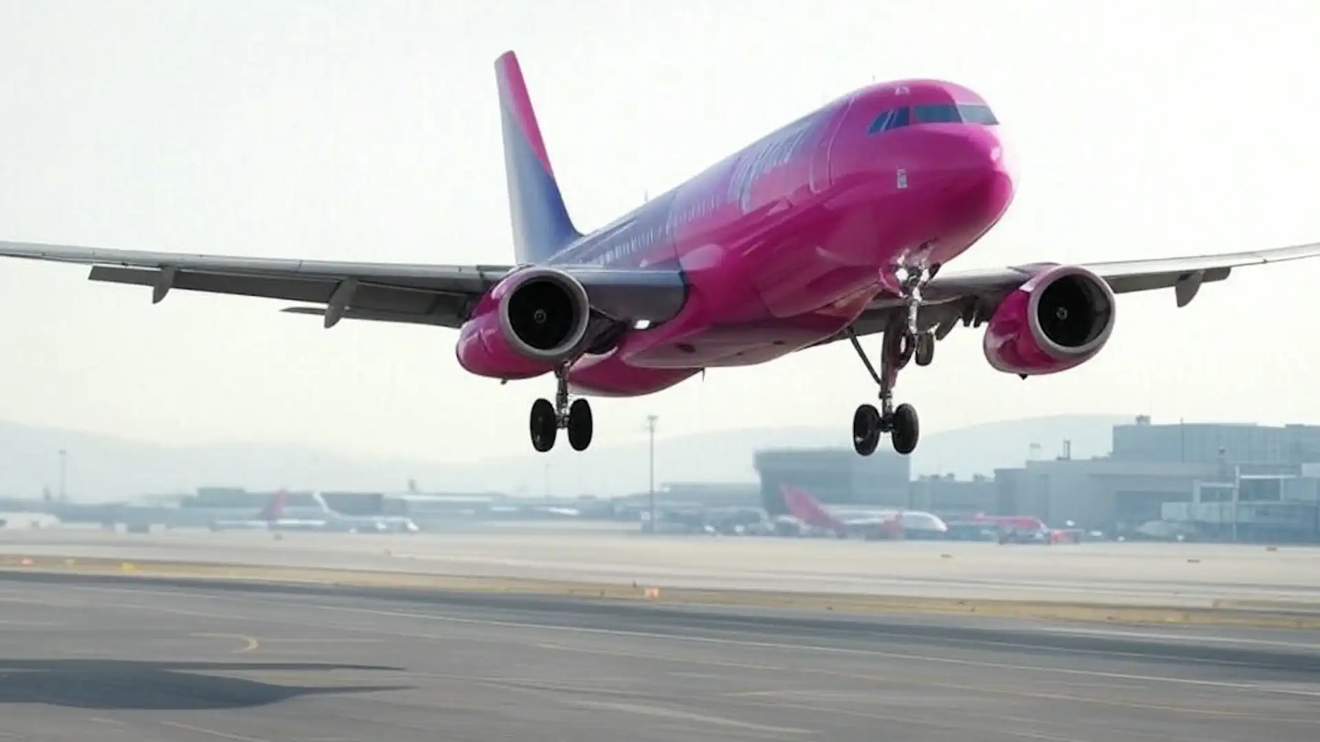 Аэропорт имени Шопена: рост и вызовы в летнем сезоне 2025